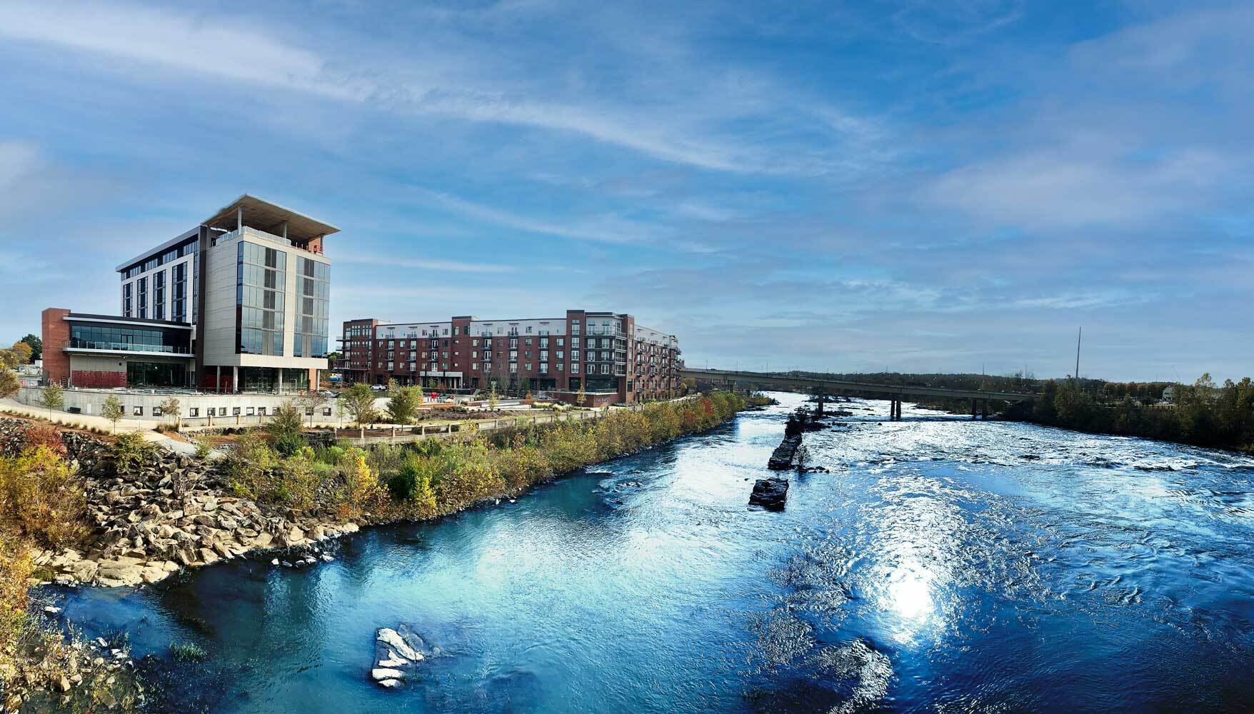 Hotel indigo river